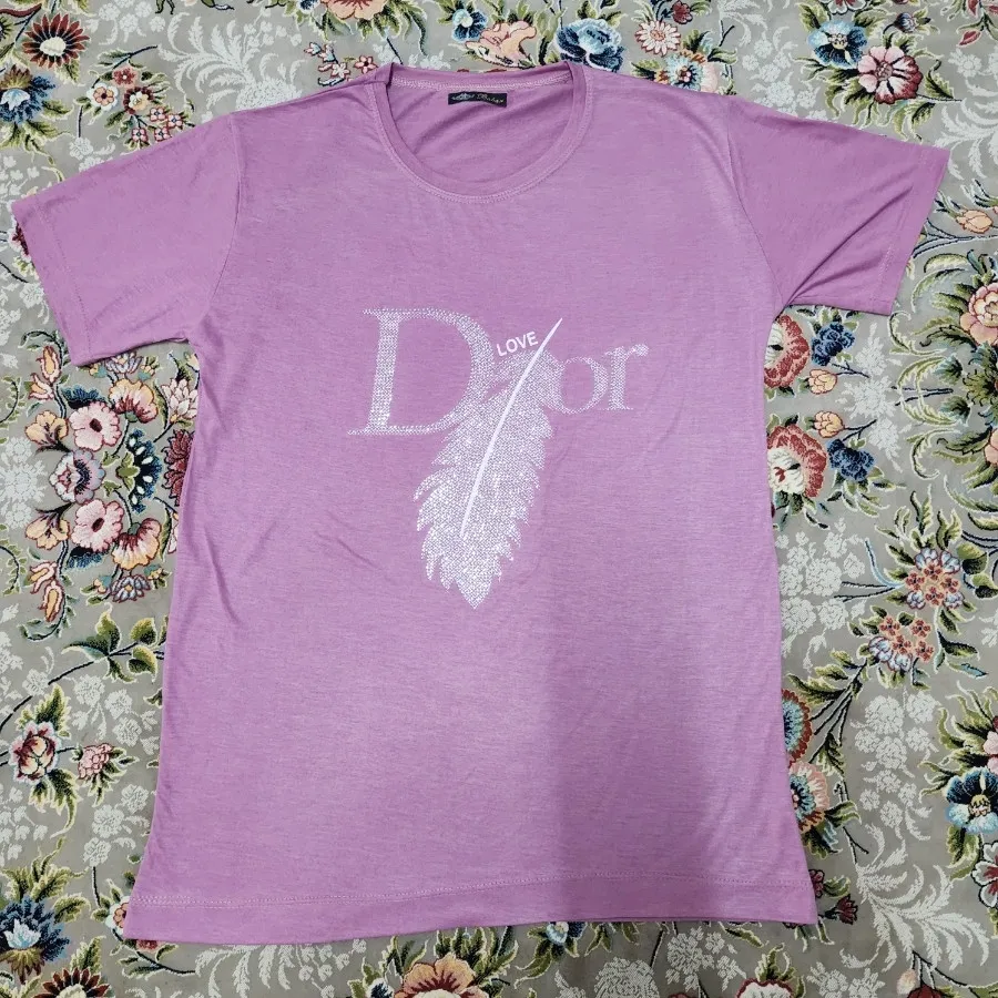 تیشرت زنانه