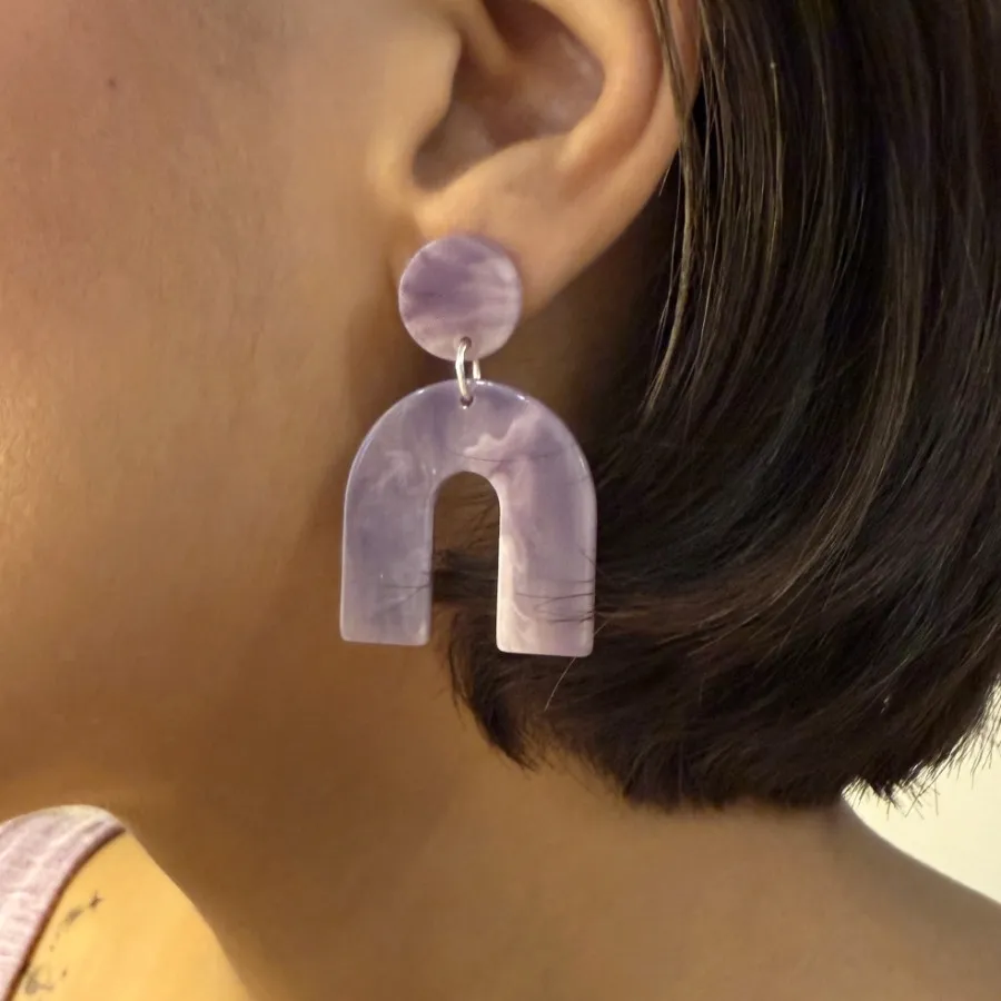 گوشواره بنفش آبرنگی