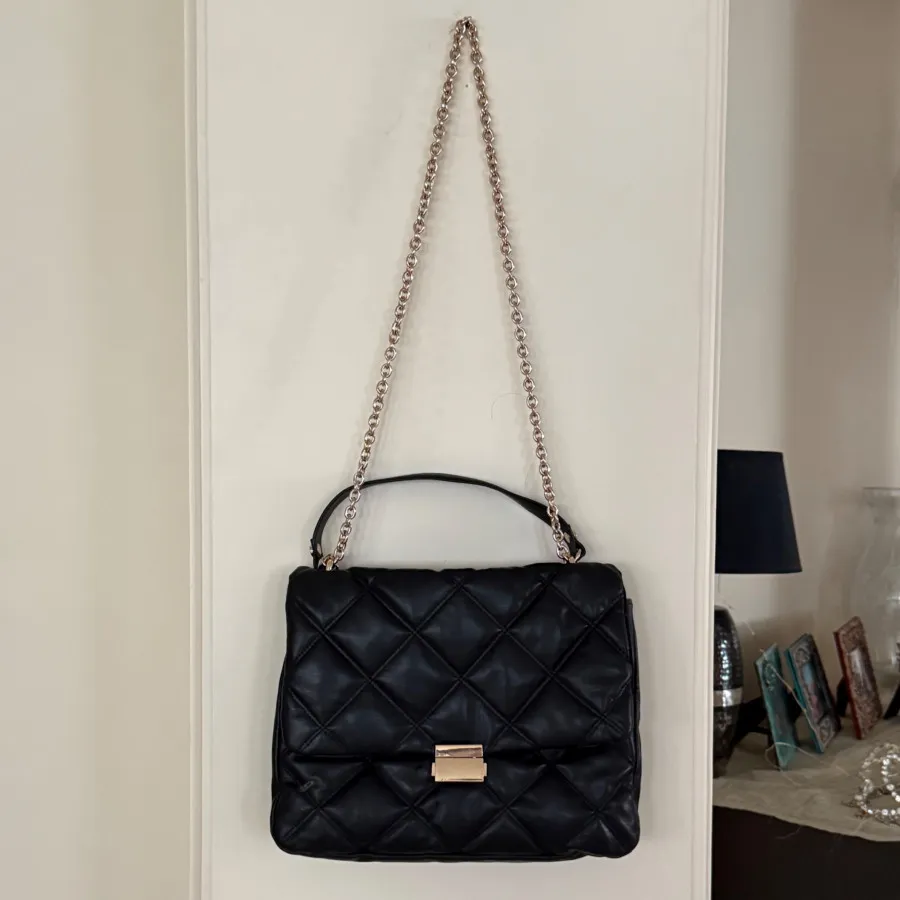 کیف دستی و‌رودوشی