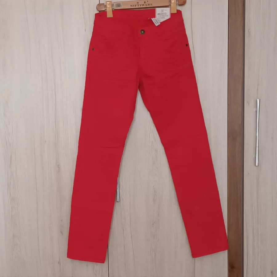 شلوار جین دخترانه قرمز