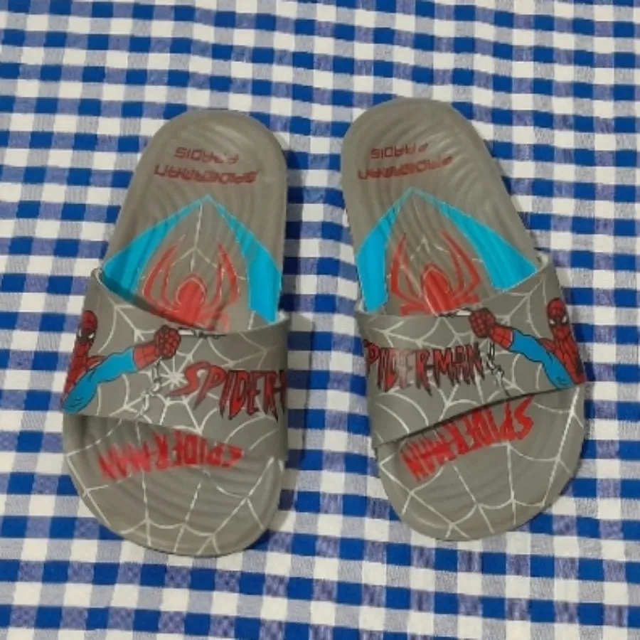 دمپایی بچگونه