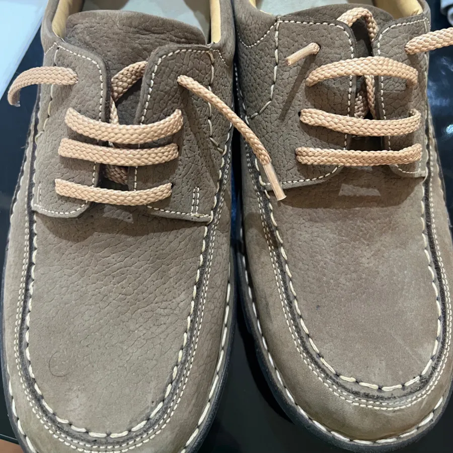 کفش مردانهclarks