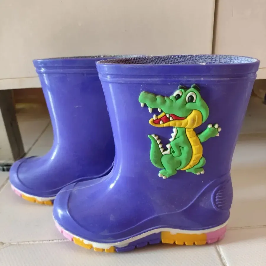 چکمه کودک سایز 29