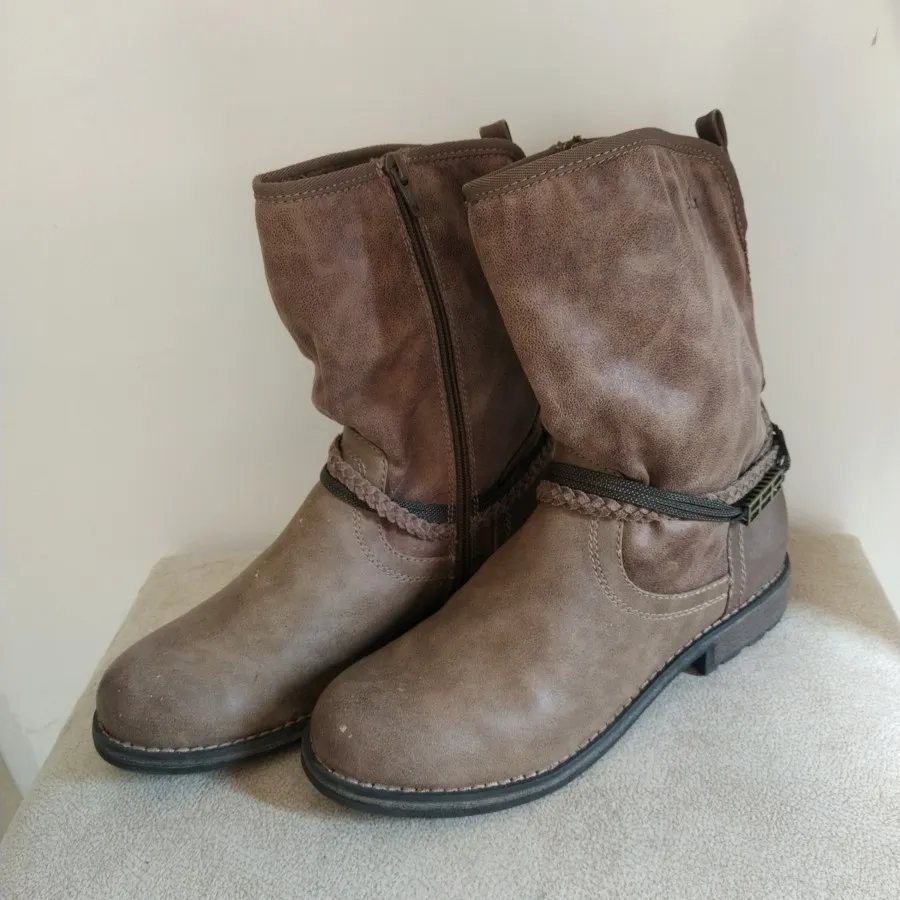 بوت آلمانی گرم