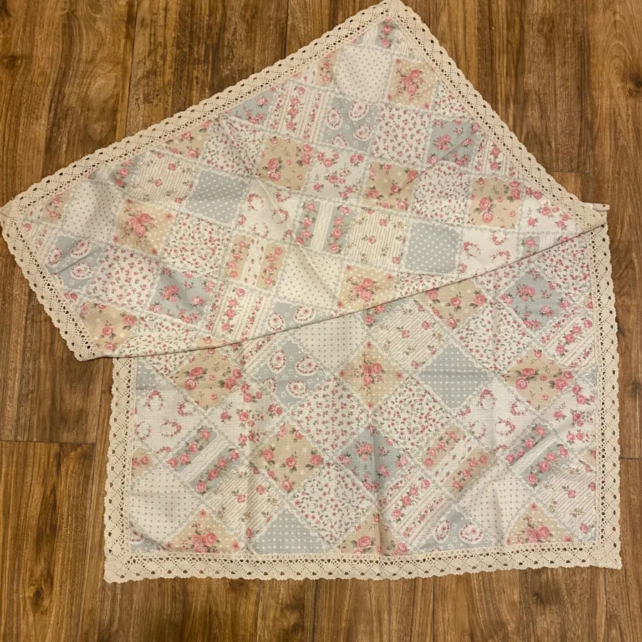 رومیزی گلدار