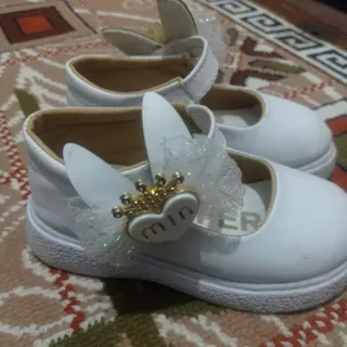 کفش بچگانه دخترانه سفید