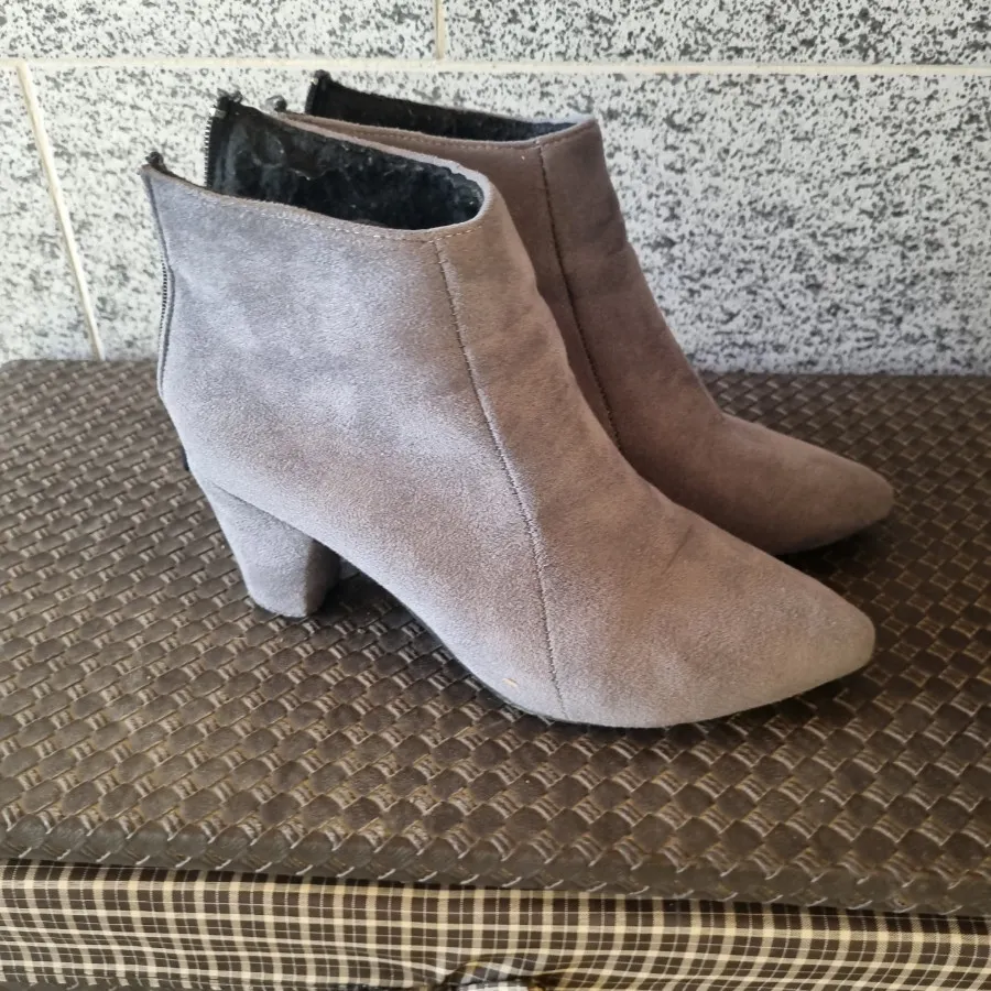 نیم بوت سوییت