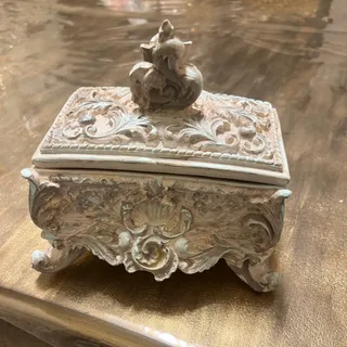 جای جواهری و دکوری