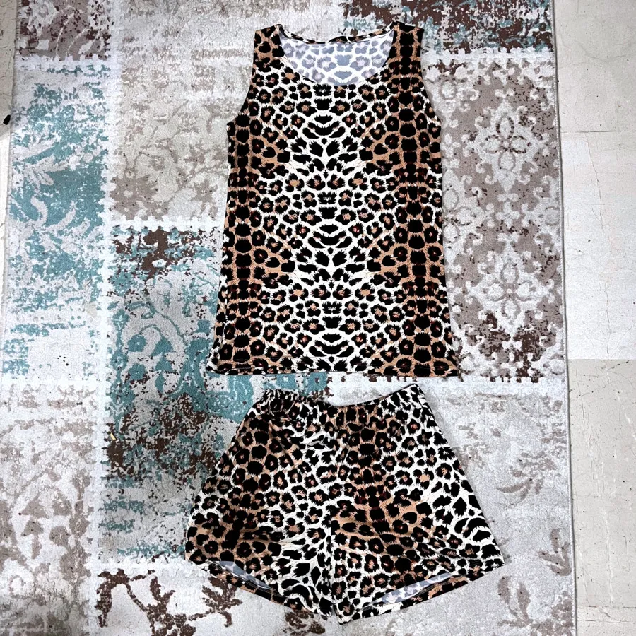 تاپ و شلوارک