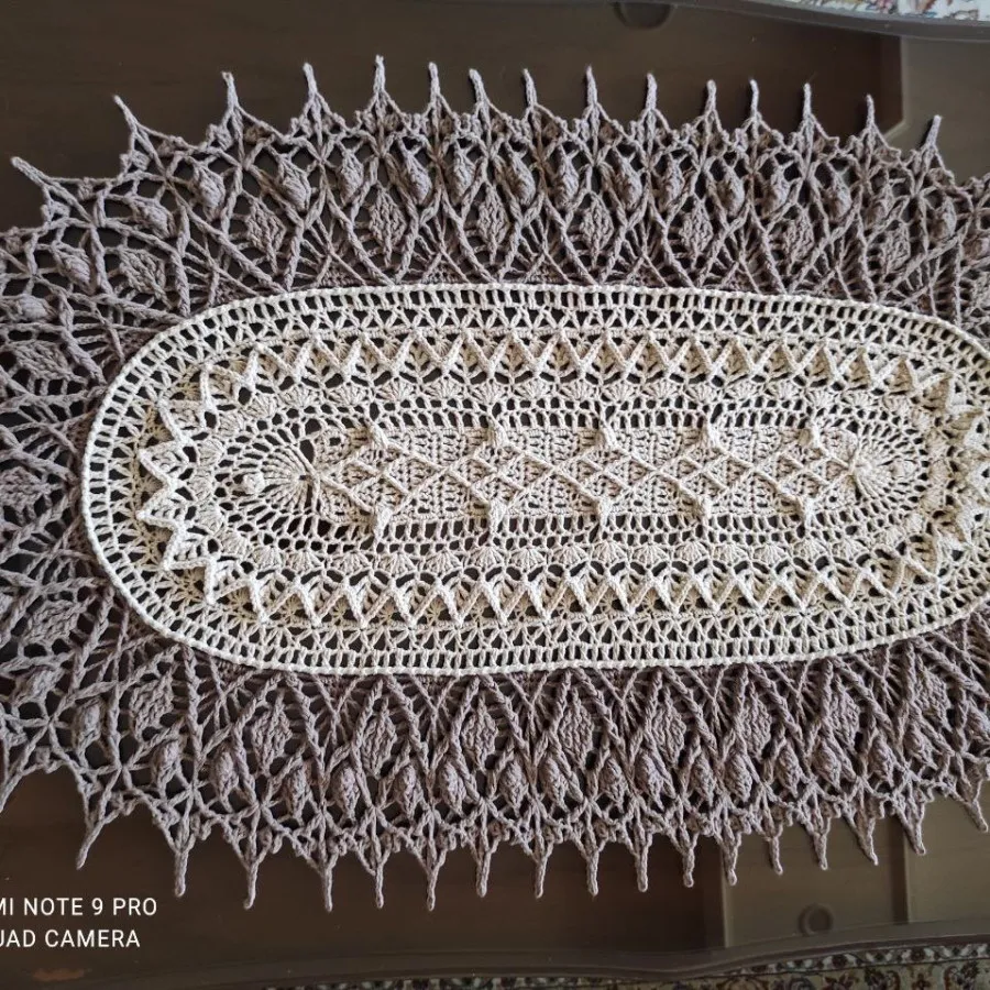 رومیزی کار دست