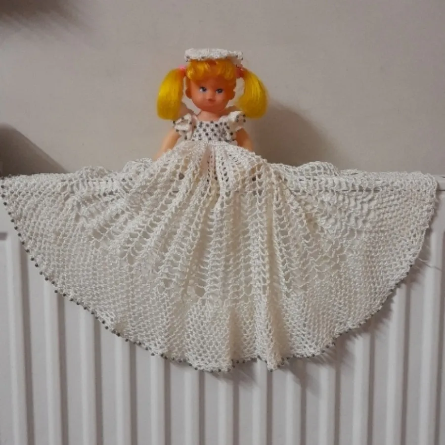 رومیزی قلاب بافی قدیمی