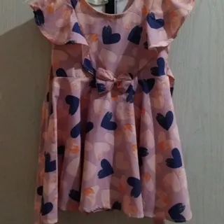 پیراهن دخترانه