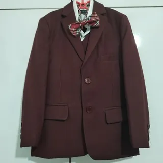 کت وشلوار پسرانه. کفش