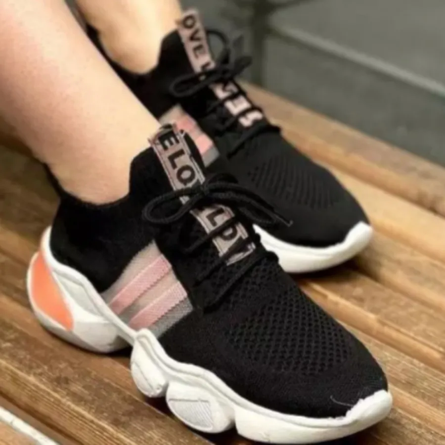 کفش اسپرت در حدنو