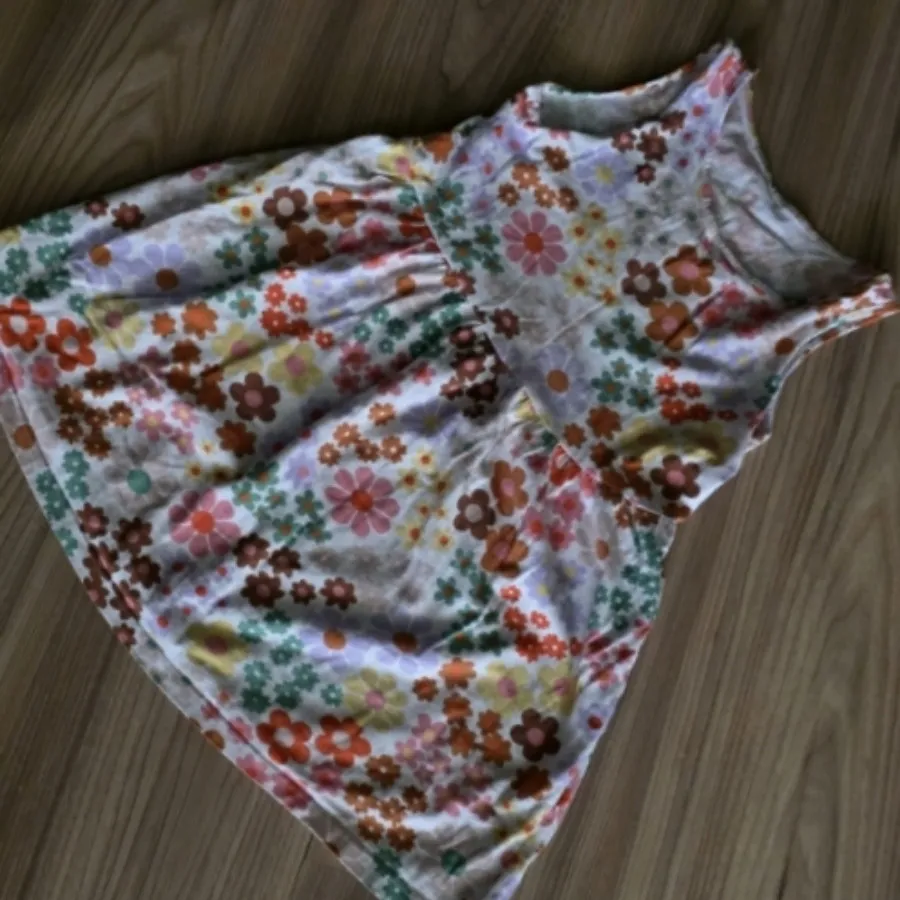 پیراهن دخترانه