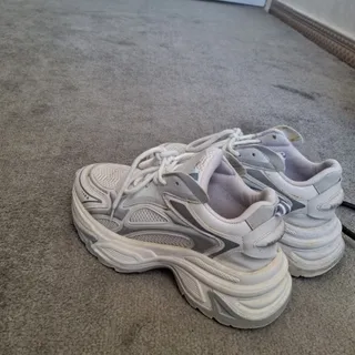 کتونی سفید خارجی