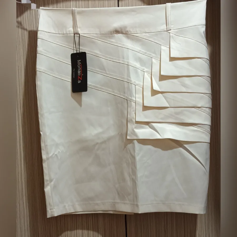 دامن مجلسی سفید