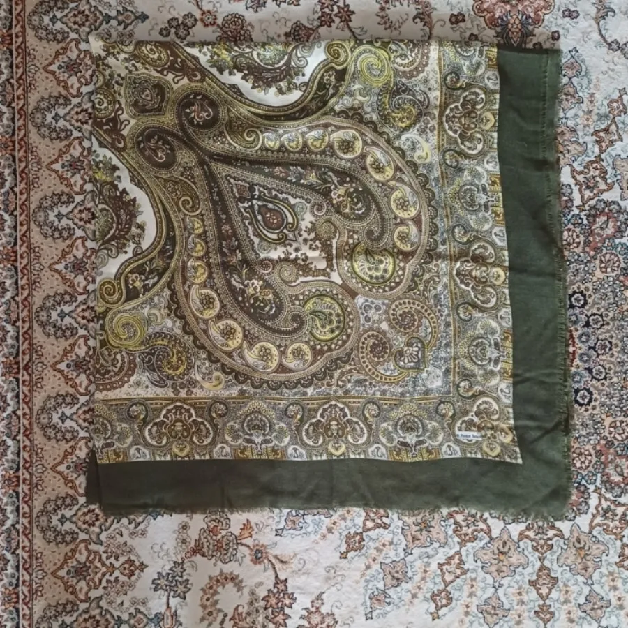 روسری بزرگ گرم