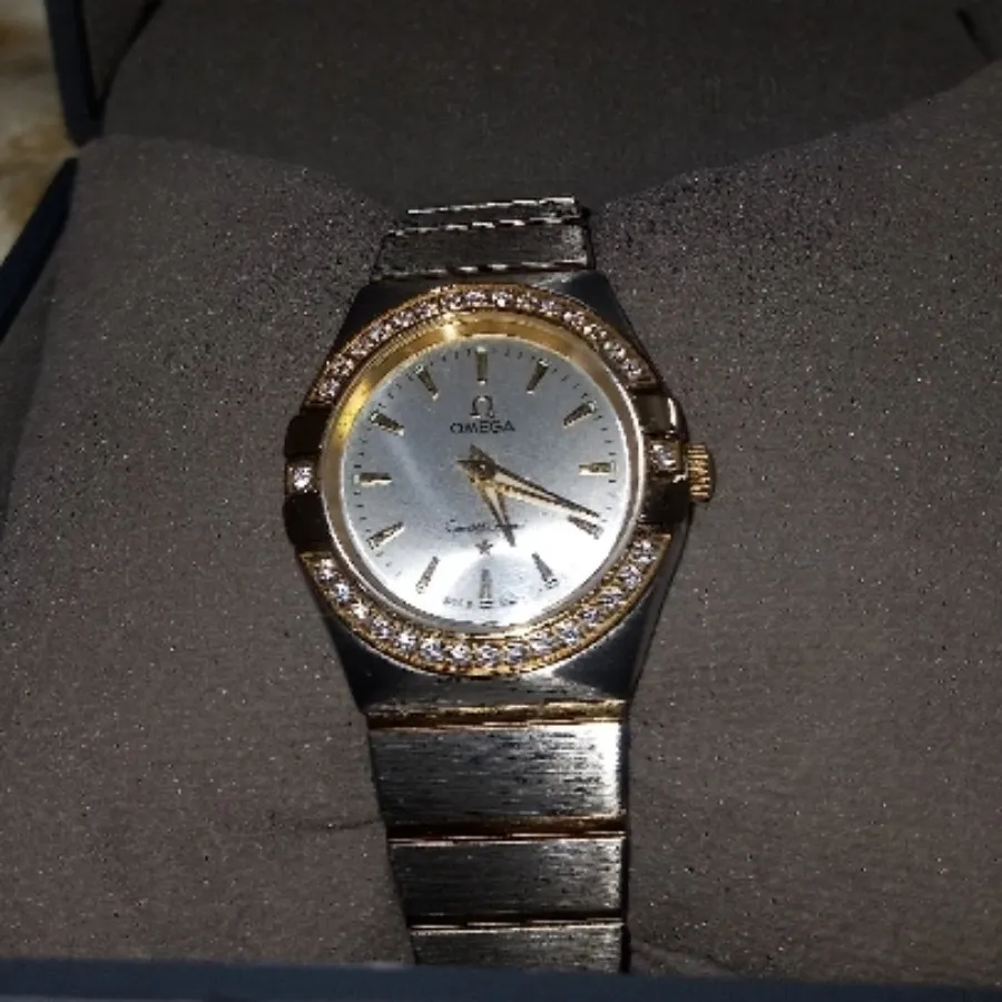 ساعت امگا نگین دار