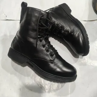 بوت زنانه اورجینال