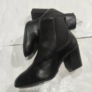 بوت زنانه اورجینال