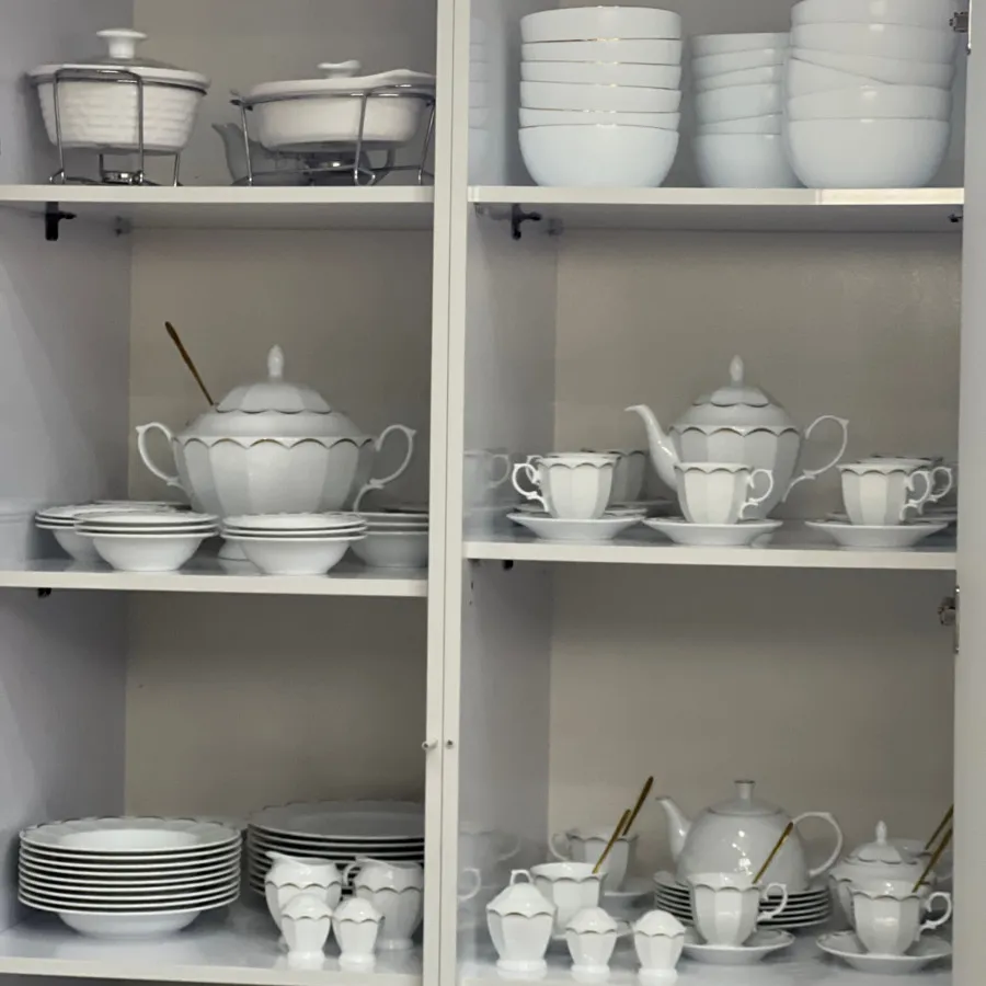 سرویس 18 نفره زرین