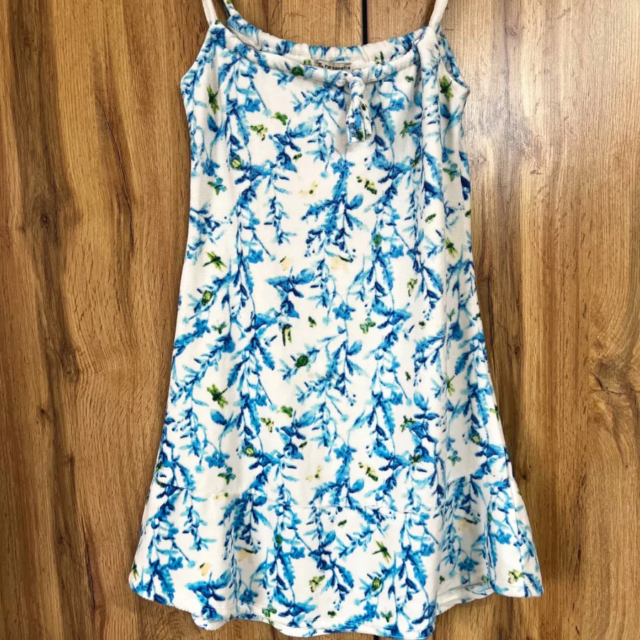 حوله زیبا استخری