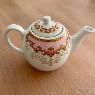 قوری چینی طرح دار صورتی