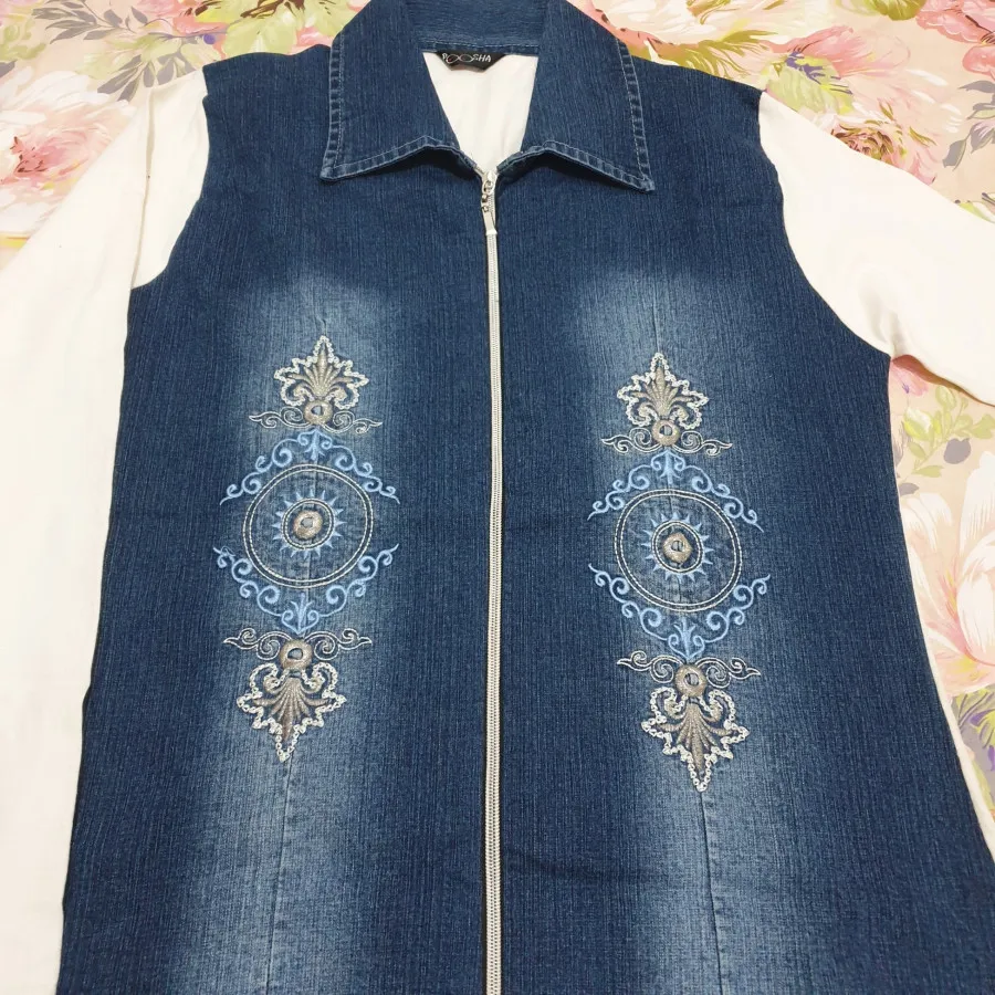 بلیز جین گلدوزی شده