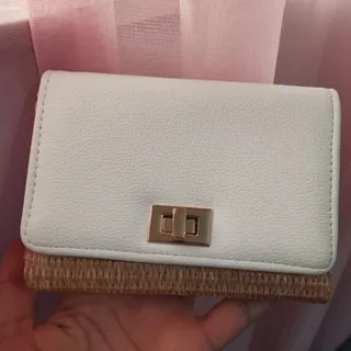 کیف پول برند six