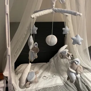 اویز تخت موزیکال