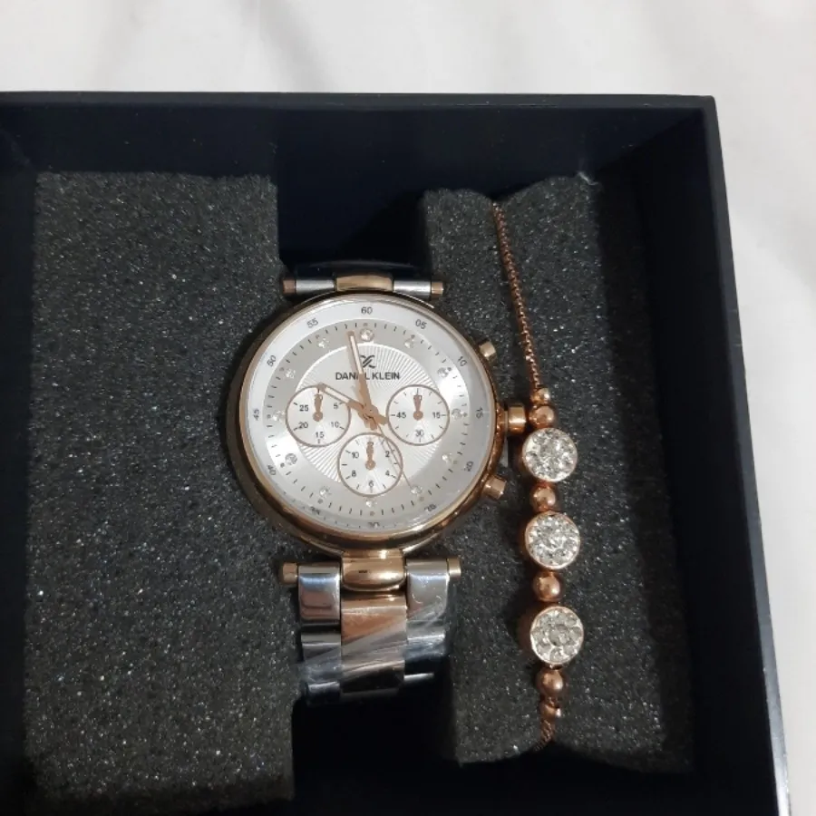 ساعت دنیل کلین