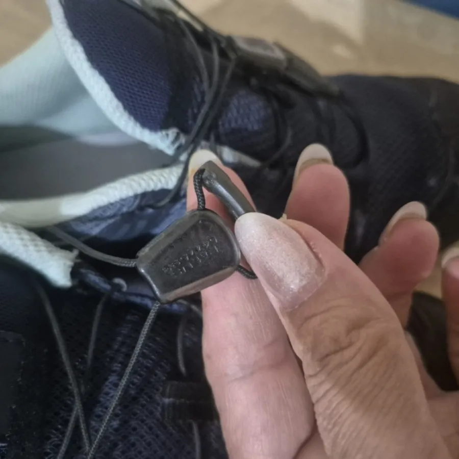 کفش سالمون  س 40 اورجینال