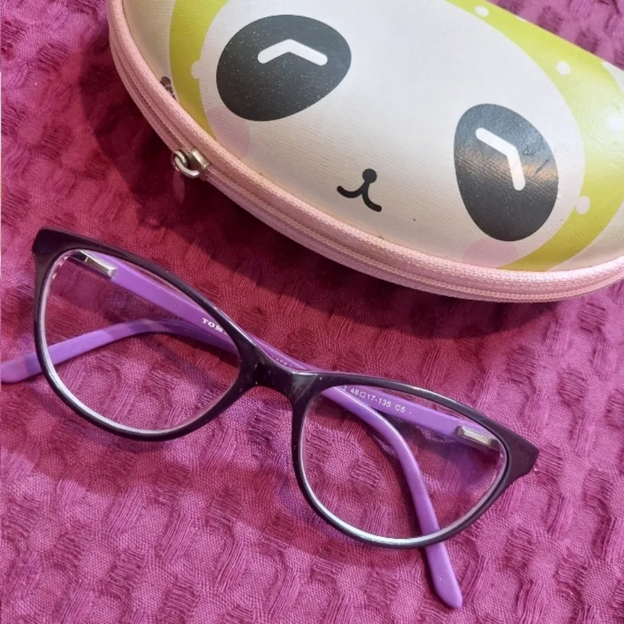 عینک طبی دخترانه