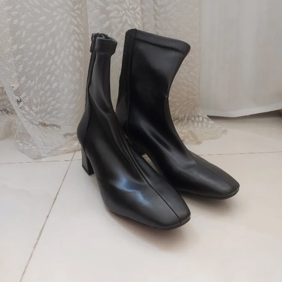 نیم بوت Straswans