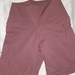 شورتک ورزشی