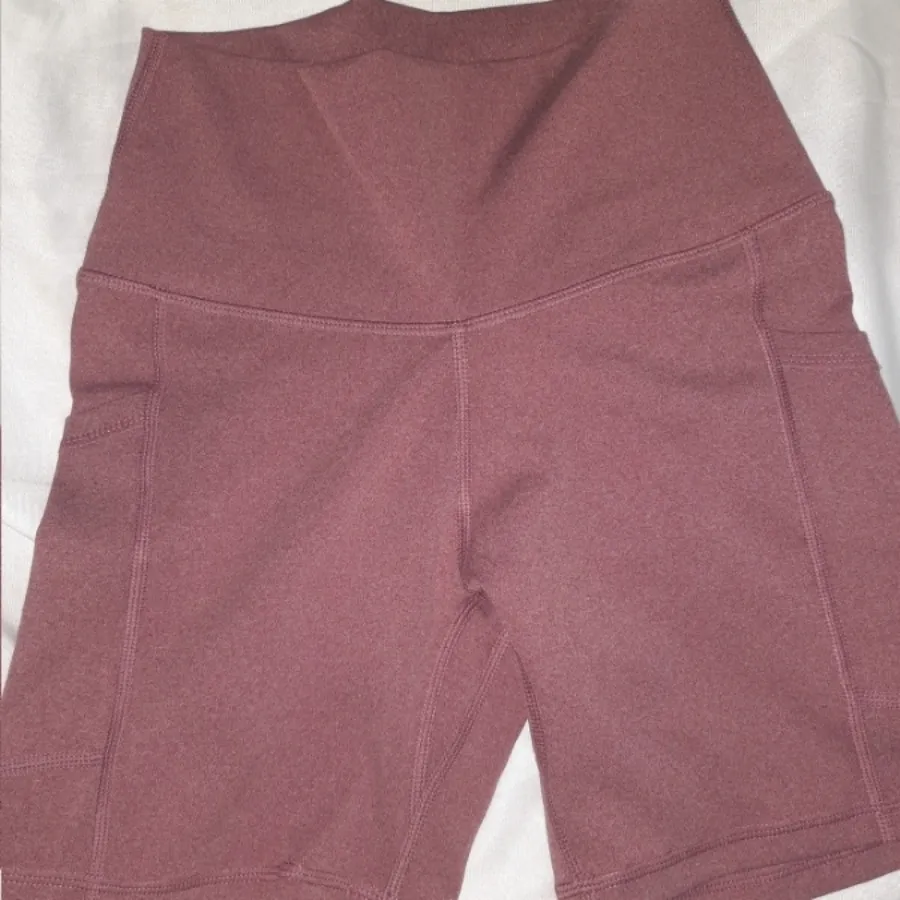 شورتک ورزشی