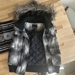 وست (ژیله) بسیااار گرم