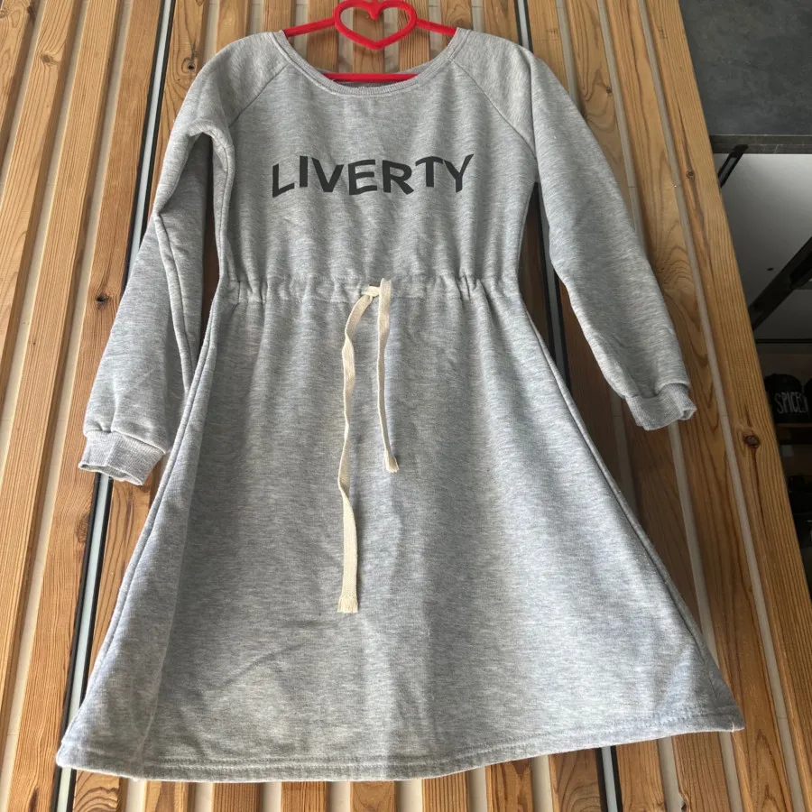 پیراهن تو کرکی دخترونه