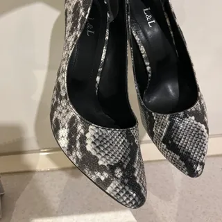 کفش پاشنه دار