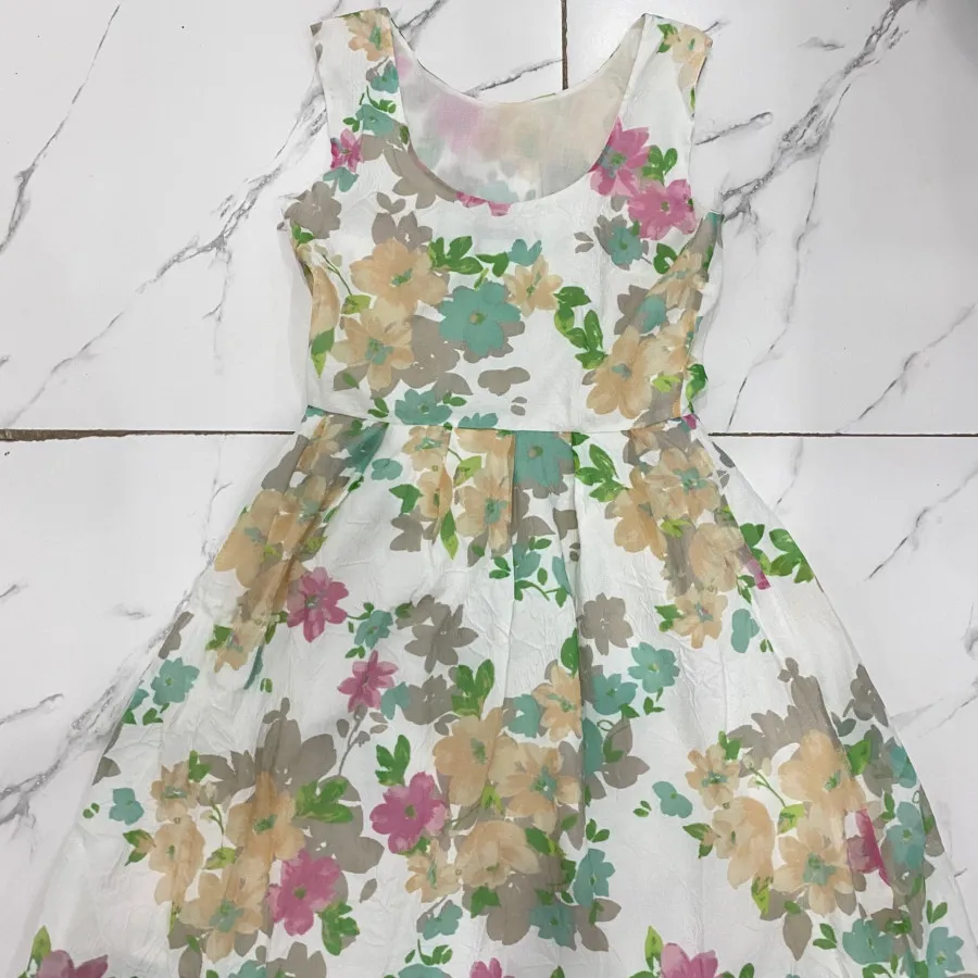 پیراهن زنانه