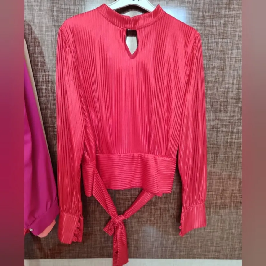 شومیز پشت گره‌ای