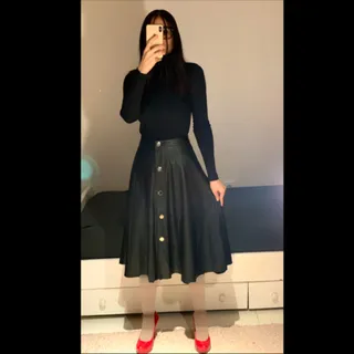 دامن چرم زارا