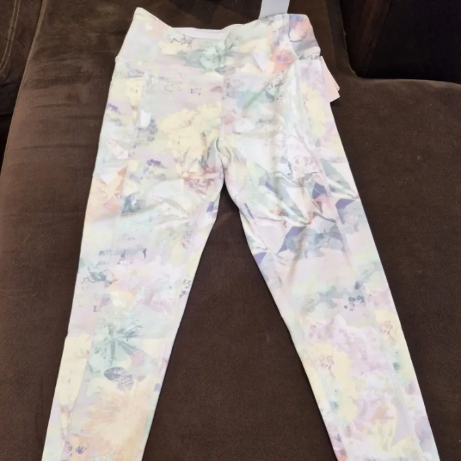 لگ ورزشی ویکتوریاسیکرت