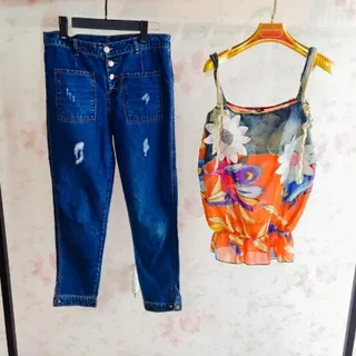 تاپ و شلوار جین