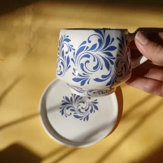 فنجان و زیر فنجانی