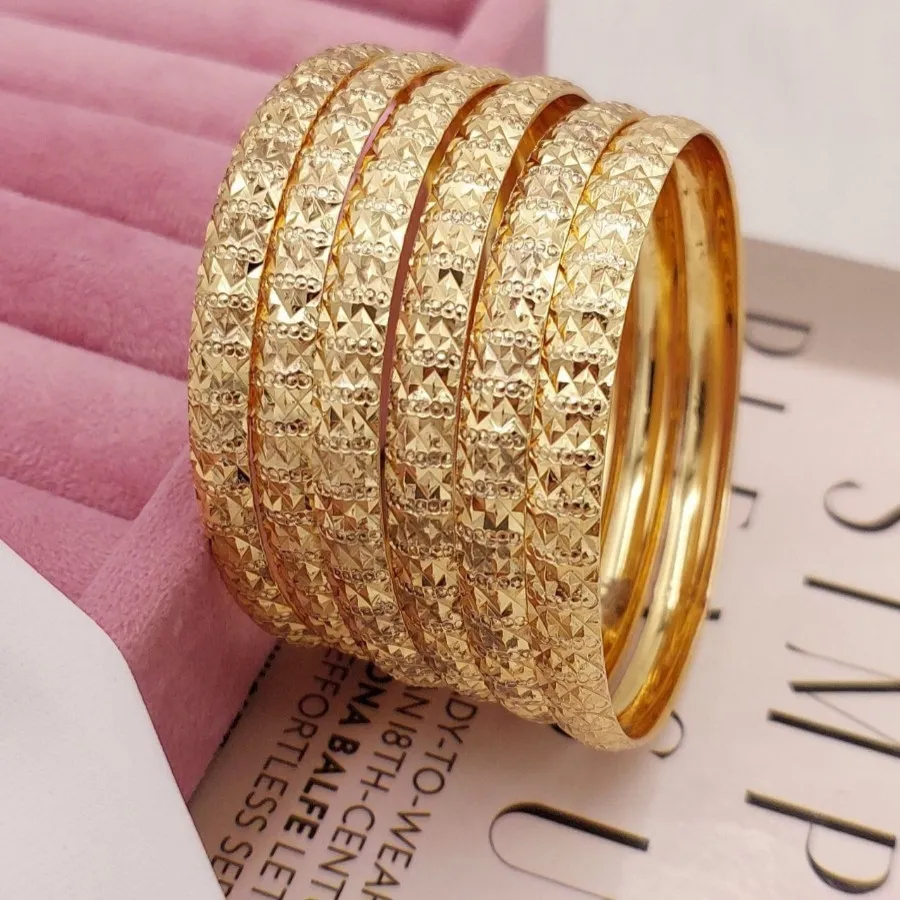 النگو طلا روس