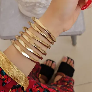 النگو طلا روس