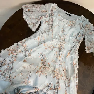 پیراهن شکوفه