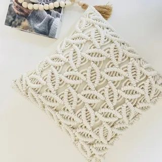 کوسن مکرومه